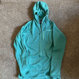 Patagonia r1 1/4 zip hoodie